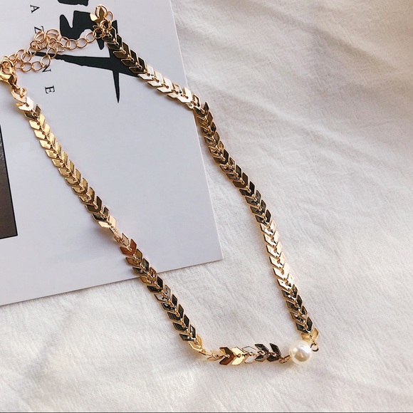 Gold Dainty Minimalist Pearl Chocker - Picture 3 of 6